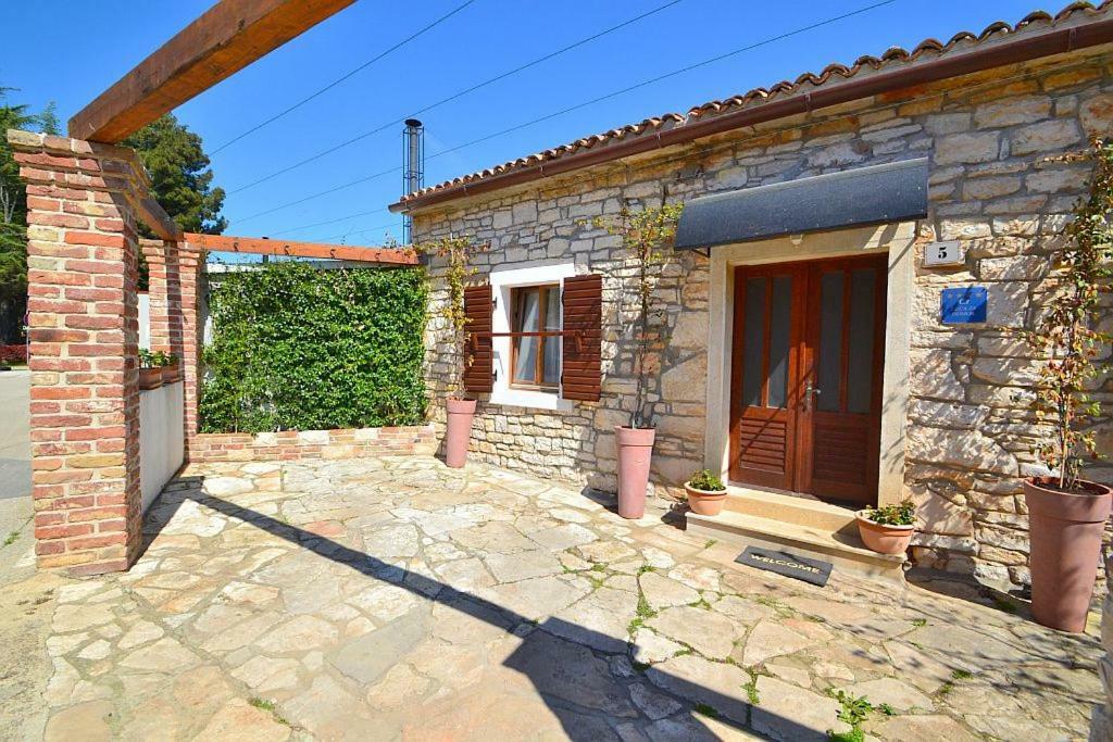Villa Giardin Novigrad Istria Buitenkant foto