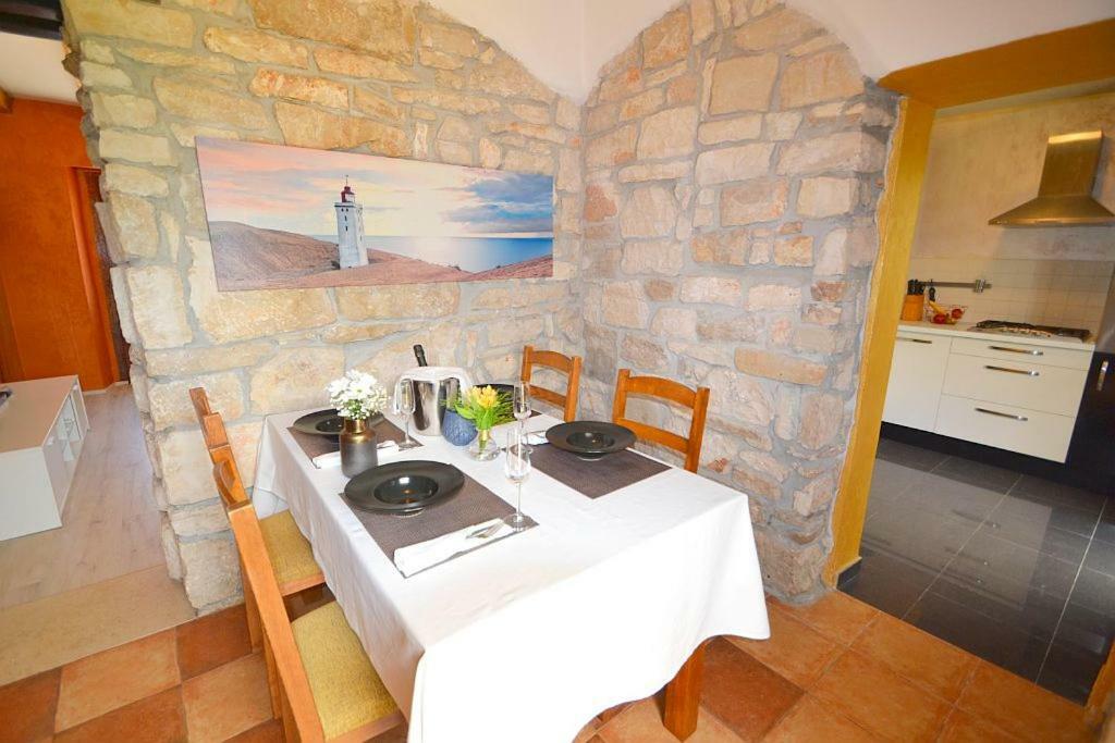 Villa Giardin Novigrad Istria Buitenkant foto