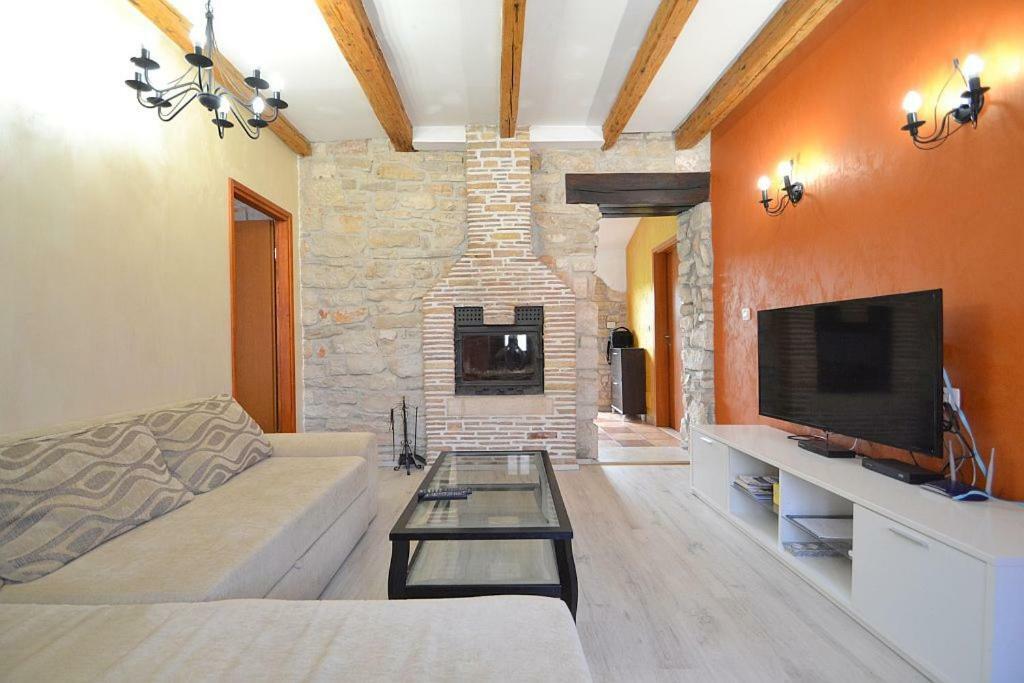 Villa Giardin Novigrad Istria Buitenkant foto